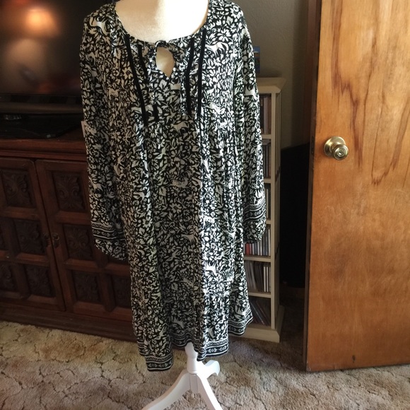 Old Navy Dress - Picture 2 of 8